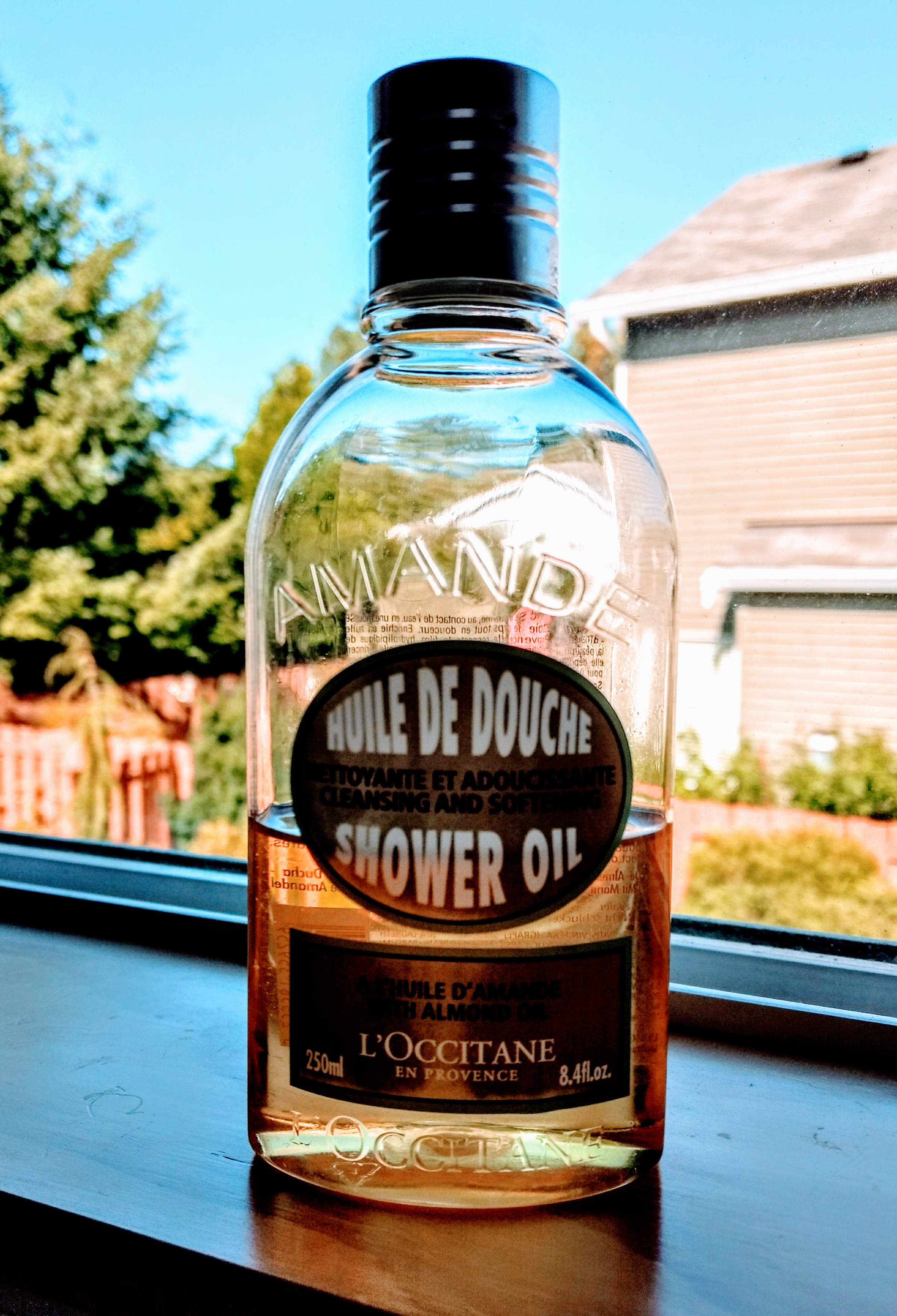 l'occitane oil outside